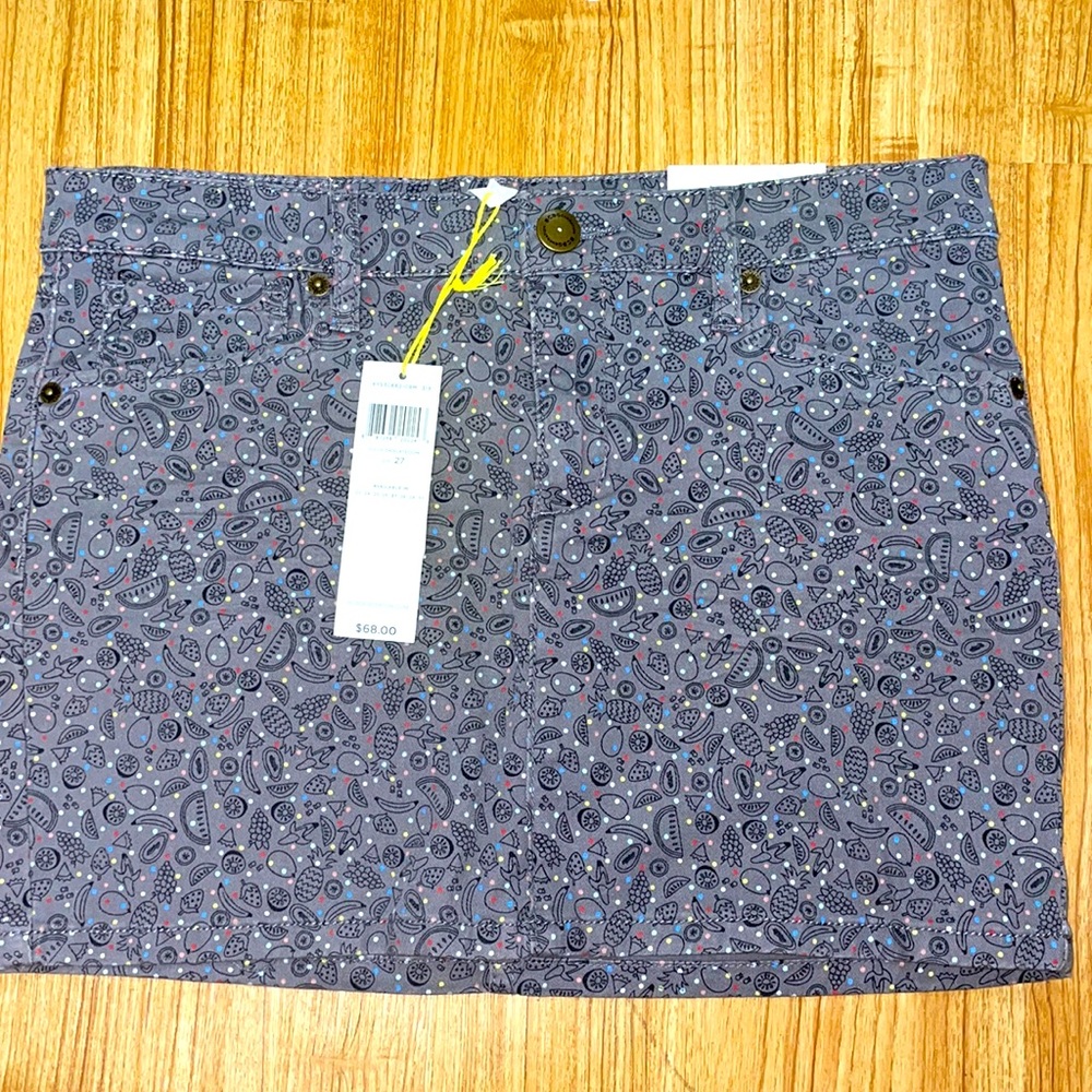 BCBG grey pattern mini skirt size 4